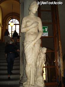 [P11] Florenta - Palatul Pitti - pe vremuri statuile erau pictate » foto by Diaura*
 - 
<span class="allrVoted glyphicon glyphicon-heart hidden" id="av147053"></span>
<a class="m-l-10 hidden" id="sv147053" onclick="voting_Foto_DelVot(,147053,1230)" role="button">șterge vot <span class="glyphicon glyphicon-remove"></span></a>
<a id="v9147053" class=" c-red"  onclick="voting_Foto_SetVot(147053)" role="button"><span class="glyphicon glyphicon-heart-empty"></span> <b>LIKE</b> = Votează poza</a> <img class="hidden"  id="f147053W9" src="/imagini/loader.gif" border="0" /><span class="AjErrMes hidden" id="e147053ErM"></span>
