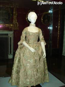 [P14] Florenta - Palatul Pitti - Muzeul Costumelor - rochie din sec.XVI » foto by Diaura*
 - 
<span class="allrVoted glyphicon glyphicon-heart hidden" id="av147063"></span>
<a class="m-l-10 hidden" id="sv147063" onclick="voting_Foto_DelVot(,147063,1230)" role="button">șterge vot <span class="glyphicon glyphicon-remove"></span></a>
<a id="v9147063" class=" c-red"  onclick="voting_Foto_SetVot(147063)" role="button"><span class="glyphicon glyphicon-heart-empty"></span> <b>LIKE</b> = Votează poza</a> <img class="hidden"  id="f147063W9" src="/imagini/loader.gif" border="0" /><span class="AjErrMes hidden" id="e147063ErM"></span>