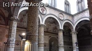 [P14] Curte interioară Palazzo Vecchio » foto by Rofri
 - 
<span class="allrVoted glyphicon glyphicon-heart hidden" id="av957827"></span>
<a class="m-l-10 hidden" id="sv957827" onclick="voting_Foto_DelVot(,957827,1230)" role="button">șterge vot <span class="glyphicon glyphicon-remove"></span></a>
<a id="v9957827" class=" c-red"  onclick="voting_Foto_SetVot(957827)" role="button"><span class="glyphicon glyphicon-heart-empty"></span> <b>LIKE</b> = Votează poza</a> <img class="hidden"  id="f957827W9" src="/imagini/loader.gif" border="0" /><span class="AjErrMes hidden" id="e957827ErM"></span>