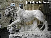 [P11] Un leu de strajă în Loggia dei Lanzi » foto by Costi
 - 
<span class="allrVoted glyphicon glyphicon-heart hidden" id="av46722"></span>
<a class="m-l-10 hidden" id="sv46722" onclick="voting_Foto_DelVot(,46722,1230)" role="button">șterge vot <span class="glyphicon glyphicon-remove"></span></a>
<a id="v946722" class=" c-red"  onclick="voting_Foto_SetVot(46722)" role="button"><span class="glyphicon glyphicon-heart-empty"></span> <b>LIKE</b> = Votează poza</a> <img class="hidden"  id="f46722W9" src="/imagini/loader.gif" border="0" /><span class="AjErrMes hidden" id="e46722ErM"></span>