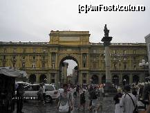 [P33] Piazza della Repubblica, cu Colonna dell'Abbondanza » foto by Costi
 - 
<span class="allrVoted glyphicon glyphicon-heart hidden" id="av46750"></span>
<a class="m-l-10 hidden" id="sv46750" onclick="voting_Foto_DelVot(,46750,1230)" role="button">șterge vot <span class="glyphicon glyphicon-remove"></span></a>
<a id="v946750" class=" c-red"  onclick="voting_Foto_SetVot(46750)" role="button"><span class="glyphicon glyphicon-heart-empty"></span> <b>LIKE</b> = Votează poza</a> <img class="hidden"  id="f46750W9" src="/imagini/loader.gif" border="0" /><span class="AjErrMes hidden" id="e46750ErM"></span>