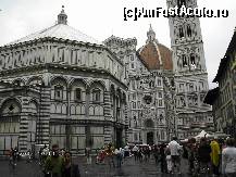 [P35] Piazza del Duomo. În dreapta, Il Campanile di Giotto, în stânga, Battistero di San Giovanni şi între ele, Basilica di Santa Maria del Fiore » foto by Costi
 - 
<span class="allrVoted glyphicon glyphicon-heart hidden" id="av46752"></span>
<a class="m-l-10 hidden" id="sv46752" onclick="voting_Foto_DelVot(,46752,1230)" role="button">șterge vot <span class="glyphicon glyphicon-remove"></span></a>
<a id="v946752" class=" c-red"  onclick="voting_Foto_SetVot(46752)" role="button"><span class="glyphicon glyphicon-heart-empty"></span> <b>LIKE</b> = Votează poza</a> <img class="hidden"  id="f46752W9" src="/imagini/loader.gif" border="0" /><span class="AjErrMes hidden" id="e46752ErM"></span>