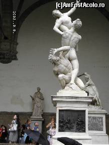 [P07] Răpirea Sabinelor, sculptură a artistului flamand Jean de Boulogne (Giambologna), aflată în Loggia dei Lanzi » foto by Costi
 - 
<span class="allrVoted glyphicon glyphicon-heart hidden" id="av46718"></span>
<a class="m-l-10 hidden" id="sv46718" onclick="voting_Foto_DelVot(,46718,1230)" role="button">șterge vot <span class="glyphicon glyphicon-remove"></span></a>
<a id="v946718" class=" c-red"  onclick="voting_Foto_SetVot(46718)" role="button"><span class="glyphicon glyphicon-heart-empty"></span> <b>LIKE</b> = Votează poza</a> <img class="hidden"  id="f46718W9" src="/imagini/loader.gif" border="0" /><span class="AjErrMes hidden" id="e46718ErM"></span>