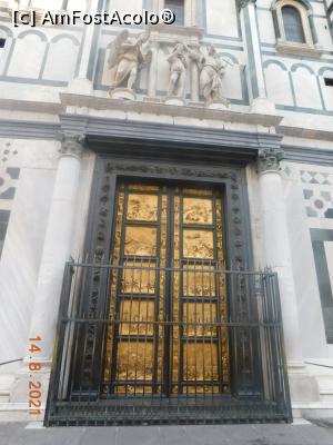 [P10] Porţile celebre (copie) ale baptisteriului » foto by irinad
 - 
<span class="allrVoted glyphicon glyphicon-heart hidden" id="av1257606"></span>
<a class="m-l-10 hidden" id="sv1257606" onclick="voting_Foto_DelVot(,1257606,1230)" role="button">șterge vot <span class="glyphicon glyphicon-remove"></span></a>
<a id="v91257606" class=" c-red"  onclick="voting_Foto_SetVot(1257606)" role="button"><span class="glyphicon glyphicon-heart-empty"></span> <b>LIKE</b> = Votează poza</a> <img class="hidden"  id="f1257606W9" src="/imagini/loader.gif" border="0" /><span class="AjErrMes hidden" id="e1257606ErM"></span>
