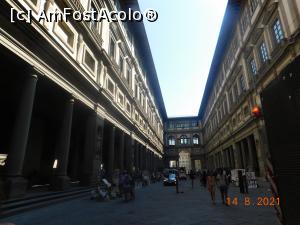 [P51] Galeriile degli Uffizi » foto by irinad
 - 
<span class="allrVoted glyphicon glyphicon-heart hidden" id="av1257647"></span>
<a class="m-l-10 hidden" id="sv1257647" onclick="voting_Foto_DelVot(,1257647,1230)" role="button">șterge vot <span class="glyphicon glyphicon-remove"></span></a>
<a id="v91257647" class=" c-red"  onclick="voting_Foto_SetVot(1257647)" role="button"><span class="glyphicon glyphicon-heart-empty"></span> <b>LIKE</b> = Votează poza</a> <img class="hidden"  id="f1257647W9" src="/imagini/loader.gif" border="0" /><span class="AjErrMes hidden" id="e1257647ErM"></span>