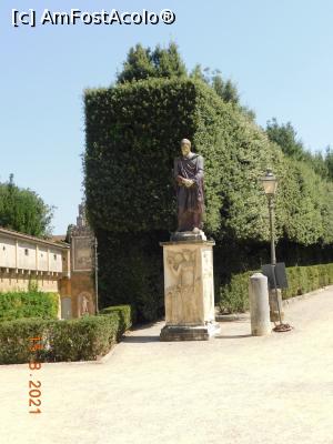 [P17] Giardini di Boboli, celălalt dac » foto by irinad
 - 
<span class="allrVoted glyphicon glyphicon-heart hidden" id="av1259096"></span>
<a class="m-l-10 hidden" id="sv1259096" onclick="voting_Foto_DelVot(,1259096,1230)" role="button">șterge vot <span class="glyphicon glyphicon-remove"></span></a>
<a id="v91259096" class=" c-red"  onclick="voting_Foto_SetVot(1259096)" role="button"><span class="glyphicon glyphicon-heart-empty"></span> <b>LIKE</b> = Votează poza</a> <img class="hidden"  id="f1259096W9" src="/imagini/loader.gif" border="0" /><span class="AjErrMes hidden" id="e1259096ErM"></span>