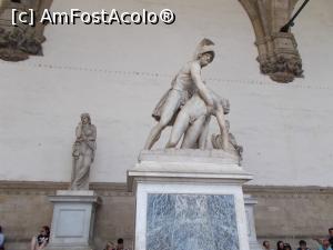 [P13] ”Menelau susținând corpul lui Patroclu”<p> Central, planul II, Loggia dei Lanzi.  » foto by mihaelavoicu
 - 
<span class="allrVoted glyphicon glyphicon-heart hidden" id="av1002752"></span>
<a class="m-l-10 hidden" id="sv1002752" onclick="voting_Foto_DelVot(,1002752,1230)" role="button">șterge vot <span class="glyphicon glyphicon-remove"></span></a>
<a id="v91002752" class=" c-red"  onclick="voting_Foto_SetVot(1002752)" role="button"><span class="glyphicon glyphicon-heart-empty"></span> <b>LIKE</b> = Votează poza</a> <img class="hidden"  id="f1002752W9" src="/imagini/loader.gif" border="0" /><span class="AjErrMes hidden" id="e1002752ErM"></span>