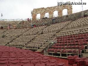 [P13] Arena din Verona » foto by vlado2
 - 
<span class="allrVoted glyphicon glyphicon-heart hidden" id="av549950"></span>
<a class="m-l-10 hidden" id="sv549950" onclick="voting_Foto_DelVot(,549950,1233)" role="button">șterge vot <span class="glyphicon glyphicon-remove"></span></a>
<a id="v9549950" class=" c-red"  onclick="voting_Foto_SetVot(549950)" role="button"><span class="glyphicon glyphicon-heart-empty"></span> <b>LIKE</b> = Votează poza</a> <img class="hidden"  id="f549950W9" src="/imagini/loader.gif" border="0" /><span class="AjErrMes hidden" id="e549950ErM"></span>