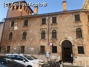 [P71] Verona - prin oras » foto by mishu
 - 
<span class="allrVoted glyphicon glyphicon-heart hidden" id="av1345389"></span>
<a class="m-l-10 hidden" id="sv1345389" onclick="voting_Foto_DelVot(,1345389,1233)" role="button">șterge vot <span class="glyphicon glyphicon-remove"></span></a>
<a id="v91345389" class=" c-red"  onclick="voting_Foto_SetVot(1345389)" role="button"><span class="glyphicon glyphicon-heart-empty"></span> <b>LIKE</b> = Votează poza</a> <img class="hidden"  id="f1345389W9" src="/imagini/loader.gif" border="0" /><span class="AjErrMes hidden" id="e1345389ErM"></span>