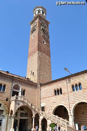 [P01] Torre dei Lamberti (84metri)  » foto by Gabi Georgeta
 - 
<span class="allrVoted glyphicon glyphicon-heart hidden" id="av576811"></span>
<a class="m-l-10 hidden" id="sv576811" onclick="voting_Foto_DelVot(,576811,1233)" role="button">șterge vot <span class="glyphicon glyphicon-remove"></span></a>
<a id="v9576811" class=" c-red"  onclick="voting_Foto_SetVot(576811)" role="button"><span class="glyphicon glyphicon-heart-empty"></span> <b>LIKE</b> = Votează poza</a> <img class="hidden"  id="f576811W9" src="/imagini/loader.gif" border="0" /><span class="AjErrMes hidden" id="e576811ErM"></span>