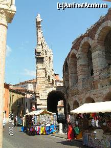[P02] Verona, o parte din Arena (amfiteatrul roman) comerciala » foto by ileanaxperta*
 - 
<span class="allrVoted glyphicon glyphicon-heart hidden" id="av56676"></span>
<a class="m-l-10 hidden" id="sv56676" onclick="voting_Foto_DelVot(,56676,1233)" role="button">șterge vot <span class="glyphicon glyphicon-remove"></span></a>
<a id="v956676" class=" c-red"  onclick="voting_Foto_SetVot(56676)" role="button"><span class="glyphicon glyphicon-heart-empty"></span> <b>LIKE</b> = Votează poza</a> <img class="hidden"  id="f56676W9" src="/imagini/loader.gif" border="0" /><span class="AjErrMes hidden" id="e56676ErM"></span>