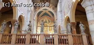 [P16] San Zeno - interior » foto by Rofri
 - 
<span class="allrVoted glyphicon glyphicon-heart hidden" id="av1090993"></span>
<a class="m-l-10 hidden" id="sv1090993" onclick="voting_Foto_DelVot(,1090993,1233)" role="button">șterge vot <span class="glyphicon glyphicon-remove"></span></a>
<a id="v91090993" class=" c-red"  onclick="voting_Foto_SetVot(1090993)" role="button"><span class="glyphicon glyphicon-heart-empty"></span> <b>LIKE</b> = Votează poza</a> <img class="hidden"  id="f1090993W9" src="/imagini/loader.gif" border="0" /><span class="AjErrMes hidden" id="e1090993ErM"></span>