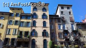 [P38] Case din Piazza Erbe » foto by Rofri
 - 
<span class="allrVoted glyphicon glyphicon-heart hidden" id="av1091022"></span>
<a class="m-l-10 hidden" id="sv1091022" onclick="voting_Foto_DelVot(,1091022,1233)" role="button">șterge vot <span class="glyphicon glyphicon-remove"></span></a>
<a id="v91091022" class=" c-red"  onclick="voting_Foto_SetVot(1091022)" role="button"><span class="glyphicon glyphicon-heart-empty"></span> <b>LIKE</b> = Votează poza</a> <img class="hidden"  id="f1091022W9" src="/imagini/loader.gif" border="0" /><span class="AjErrMes hidden" id="e1091022ErM"></span>