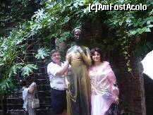 [P02] Statuia Julietei.Verona » foto by ARA
 - 
<span class="allrVoted glyphicon glyphicon-heart hidden" id="av262184"></span>
<a class="m-l-10 hidden" id="sv262184" onclick="voting_Foto_DelVot(,262184,1233)" role="button">șterge vot <span class="glyphicon glyphicon-remove"></span></a>
<a id="v9262184" class=" c-red"  onclick="voting_Foto_SetVot(262184)" role="button"><span class="glyphicon glyphicon-heart-empty"></span> <b>LIKE</b> = Votează poza</a> <img class="hidden"  id="f262184W9" src="/imagini/loader.gif" border="0" /><span class="AjErrMes hidden" id="e262184ErM"></span>
