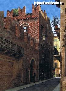 [P09] Casa lui Romeo. » foto by must-see*
 - 
<span class="allrVoted glyphicon glyphicon-heart hidden" id="av56490"></span>
<a class="m-l-10 hidden" id="sv56490" onclick="voting_Foto_DelVot(,56490,1233)" role="button">șterge vot <span class="glyphicon glyphicon-remove"></span></a>
<a id="v956490" class=" c-red"  onclick="voting_Foto_SetVot(56490)" role="button"><span class="glyphicon glyphicon-heart-empty"></span> <b>LIKE</b> = Votează poza</a> <img class="hidden"  id="f56490W9" src="/imagini/loader.gif" border="0" /><span class="AjErrMes hidden" id="e56490ErM"></span>
