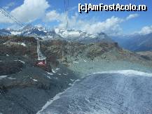 [P16] Zermatt - Telecabina deasupra ghetarului Theodul.  » foto by iulianic
 - 
<span class="allrVoted glyphicon glyphicon-heart hidden" id="av372505"></span>
<a class="m-l-10 hidden" id="sv372505" onclick="voting_Foto_DelVot(,372505,1236)" role="button">șterge vot <span class="glyphicon glyphicon-remove"></span></a>
<a id="v9372505" class=" c-red"  onclick="voting_Foto_SetVot(372505)" role="button"><span class="glyphicon glyphicon-heart-empty"></span> <b>LIKE</b> = Votează poza</a> <img class="hidden"  id="f372505W9" src="/imagini/loader.gif" border="0" /><span class="AjErrMes hidden" id="e372505ErM"></span>