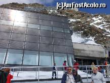 [P27] Zermatt - La 3883 m, pe Klein Matterhorn, restaurant, magazin si locuri de odihna pentru turisti si alpinisti.  » foto by iulianic
 - 
<span class="allrVoted glyphicon glyphicon-heart hidden" id="av372536"></span>
<a class="m-l-10 hidden" id="sv372536" onclick="voting_Foto_DelVot(,372536,1236)" role="button">șterge vot <span class="glyphicon glyphicon-remove"></span></a>
<a id="v9372536" class=" c-red"  onclick="voting_Foto_SetVot(372536)" role="button"><span class="glyphicon glyphicon-heart-empty"></span> <b>LIKE</b> = Votează poza</a> <img class="hidden"  id="f372536W9" src="/imagini/loader.gif" border="0" /><span class="AjErrMes hidden" id="e372536ErM"></span>