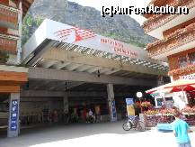 [P40] Zermatt - Gara Matterhorn-Gotthard.  » foto by iulianic
 - 
<span class="allrVoted glyphicon glyphicon-heart hidden" id="av372559"></span>
<a class="m-l-10 hidden" id="sv372559" onclick="voting_Foto_DelVot(,372559,1236)" role="button">șterge vot <span class="glyphicon glyphicon-remove"></span></a>
<a id="v9372559" class=" c-red"  onclick="voting_Foto_SetVot(372559)" role="button"><span class="glyphicon glyphicon-heart-empty"></span> <b>LIKE</b> = Votează poza</a> <img class="hidden"  id="f372559W9" src="/imagini/loader.gif" border="0" /><span class="AjErrMes hidden" id="e372559ErM"></span>