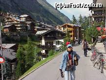 [P14] Elena in Zermatt » foto by cristi.dobrin
 - 
<span class="allrVoted glyphicon glyphicon-heart hidden" id="av329742"></span>
<a class="m-l-10 hidden" id="sv329742" onclick="voting_Foto_DelVot(,329742,1236)" role="button">șterge vot <span class="glyphicon glyphicon-remove"></span></a>
<a id="v9329742" class=" c-red"  onclick="voting_Foto_SetVot(329742)" role="button"><span class="glyphicon glyphicon-heart-empty"></span> <b>LIKE</b> = Votează poza</a> <img class="hidden"  id="f329742W9" src="/imagini/loader.gif" border="0" /><span class="AjErrMes hidden" id="e329742ErM"></span>
