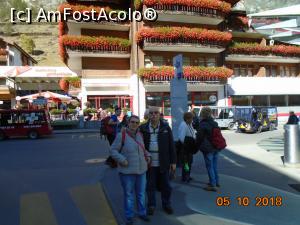 [P01] Turiști în Zermatt » foto by Mitica49
 - 
<span class="allrVoted glyphicon glyphicon-heart hidden" id="av1023661"></span>
<a class="m-l-10 hidden" id="sv1023661" onclick="voting_Foto_DelVot(,1023661,1236)" role="button">șterge vot <span class="glyphicon glyphicon-remove"></span></a>
<a id="v91023661" class=" c-red"  onclick="voting_Foto_SetVot(1023661)" role="button"><span class="glyphicon glyphicon-heart-empty"></span> <b>LIKE</b> = Votează poza</a> <img class="hidden"  id="f1023661W9" src="/imagini/loader.gif" border="0" /><span class="AjErrMes hidden" id="e1023661ErM"></span>