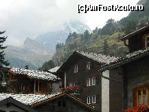 [P26] Vedere din statiunea Zermatt in cautarea varfului Matterhorn, pierdut printre nori » foto by ileanaxperta*
 - 
<span class="allrVoted glyphicon glyphicon-heart hidden" id="av299844"></span>
<a class="m-l-10 hidden" id="sv299844" onclick="voting_Foto_DelVot(,299844,1236)" role="button">șterge vot <span class="glyphicon glyphicon-remove"></span></a>
<a id="v9299844" class=" c-red"  onclick="voting_Foto_SetVot(299844)" role="button"><span class="glyphicon glyphicon-heart-empty"></span> <b>LIKE</b> = Votează poza</a> <img class="hidden"  id="f299844W9" src="/imagini/loader.gif" border="0" /><span class="AjErrMes hidden" id="e299844ErM"></span>