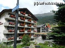 [P05] Primele pensiuni de lux din Zermatt » foto by ileanaxperta*
 - 
<span class="allrVoted glyphicon glyphicon-heart hidden" id="av299822"></span>
<a class="m-l-10 hidden" id="sv299822" onclick="voting_Foto_DelVot(,299822,1236)" role="button">șterge vot <span class="glyphicon glyphicon-remove"></span></a>
<a id="v9299822" class=" c-red"  onclick="voting_Foto_SetVot(299822)" role="button"><span class="glyphicon glyphicon-heart-empty"></span> <b>LIKE</b> = Votează poza</a> <img class="hidden"  id="f299822W9" src="/imagini/loader.gif" border="0" /><span class="AjErrMes hidden" id="e299822ErM"></span>