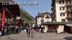 [P06] Strada principala din Zermatt » foto by scoty
 - 
<span class="allrVoted glyphicon glyphicon-heart hidden" id="av933457"></span>
<a class="m-l-10 hidden" id="sv933457" onclick="voting_Foto_DelVot(,933457,1236)" role="button">șterge vot <span class="glyphicon glyphicon-remove"></span></a>
<a id="v9933457" class=" c-red"  onclick="voting_Foto_SetVot(933457)" role="button"><span class="glyphicon glyphicon-heart-empty"></span> <b>LIKE</b> = Votează poza</a> <img class="hidden"  id="f933457W9" src="/imagini/loader.gif" border="0" /><span class="AjErrMes hidden" id="e933457ErM"></span>
