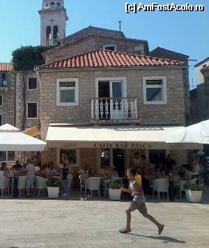 [P32] Cafenele și terase în portul din Jelsa » foto by Gioia
 - 
<span class="allrVoted glyphicon glyphicon-heart hidden" id="av544410"></span>
<a class="m-l-10 hidden" id="sv544410" onclick="voting_Foto_DelVot(,544410,1238)" role="button">șterge vot <span class="glyphicon glyphicon-remove"></span></a>
<a id="v9544410" class=" c-red"  onclick="voting_Foto_SetVot(544410)" role="button"><span class="glyphicon glyphicon-heart-empty"></span> <b>LIKE</b> = Votează poza</a> <img class="hidden"  id="f544410W9" src="/imagini/loader.gif" border="0" /><span class="AjErrMes hidden" id="e544410ErM"></span>