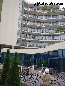 [P29] Restaurantul si terasa afara Hotel Elena » foto by cdg_003
 - 
<span class="allrVoted glyphicon glyphicon-heart hidden" id="av17278"></span>
<a class="m-l-10 hidden" id="sv17278" onclick="voting_Foto_DelVot(,17278,1259)" role="button">șterge vot <span class="glyphicon glyphicon-remove"></span></a>
<a id="v917278" class=" c-red"  onclick="voting_Foto_SetVot(17278)" role="button"><span class="glyphicon glyphicon-heart-empty"></span> <b>LIKE</b> = Votează poza</a> <img class="hidden"  id="f17278W9" src="/imagini/loader.gif" border="0" /><span class="AjErrMes hidden" id="e17278ErM"></span>