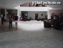 [P48] Hol hotel Elena stanga receptia, piscina - dreapta restaurant, bar, calculatoare  » foto by cdg_003
 - 
<span class="allrVoted glyphicon glyphicon-heart hidden" id="av17297"></span>
<a class="m-l-10 hidden" id="sv17297" onclick="voting_Foto_DelVot(,17297,1259)" role="button">șterge vot <span class="glyphicon glyphicon-remove"></span></a>
<a id="v917297" class=" c-red"  onclick="voting_Foto_SetVot(17297)" role="button"><span class="glyphicon glyphicon-heart-empty"></span> <b>LIKE</b> = Votează poza</a> <img class="hidden"  id="f17297W9" src="/imagini/loader.gif" border="0" /><span class="AjErrMes hidden" id="e17297ErM"></span>