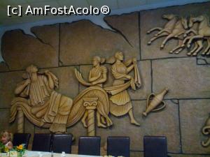 [P04] Decoratiunile de pe peretii restaurantului (sala mare, interioara), exista si o gradina!  » foto by Eugen T-Rex
 - 
<span class="allrVoted glyphicon glyphicon-heart hidden" id="av768871"></span>
<a class="m-l-10 hidden" id="sv768871" onclick="voting_Foto_DelVot(,768871,1259)" role="button">șterge vot <span class="glyphicon glyphicon-remove"></span></a>
<a id="v9768871" class=" c-red"  onclick="voting_Foto_SetVot(768871)" role="button"><span class="glyphicon glyphicon-heart-empty"></span> <b>LIKE</b> = Votează poza</a> <img class="hidden"  id="f768871W9" src="/imagini/loader.gif" border="0" /><span class="AjErrMes hidden" id="e768871ErM"></span>