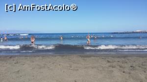 [P46] Vive la Vida - Sol Tenerife - la plajă. Valurile oceanului păreau negre din cauza nisipului vulcanic » foto by nicole33
 - 
<span class="allrVoted glyphicon glyphicon-heart hidden" id="av933768"></span>
<a class="m-l-10 hidden" id="sv933768" onclick="voting_Foto_DelVot(,933768,1261)" role="button">șterge vot <span class="glyphicon glyphicon-remove"></span></a>
<a id="v9933768" class=" c-red"  onclick="voting_Foto_SetVot(933768)" role="button"><span class="glyphicon glyphicon-heart-empty"></span> <b>LIKE</b> = Votează poza</a> <img class="hidden"  id="f933768W9" src="/imagini/loader.gif" border="0" /><span class="AjErrMes hidden" id="e933768ErM"></span>