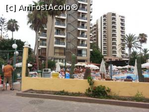 [P06] Vive la Vida - Sol Tenerife - intrarea în hotel de pe faleză se făcea doar cu cardul de acces în cameră » foto by nicole33
 - 
<span class="allrVoted glyphicon glyphicon-heart hidden" id="av933727"></span>
<a class="m-l-10 hidden" id="sv933727" onclick="voting_Foto_DelVot(,933727,1261)" role="button">șterge vot <span class="glyphicon glyphicon-remove"></span></a>
<a id="v9933727" class=" c-red"  onclick="voting_Foto_SetVot(933727)" role="button"><span class="glyphicon glyphicon-heart-empty"></span> <b>LIKE</b> = Votează poza</a> <img class="hidden"  id="f933727W9" src="/imagini/loader.gif" border="0" /><span class="AjErrMes hidden" id="e933727ErM"></span>