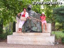 [P10] Impreuna cu celebrul Anonimus din parcul din Budapesta » foto by ileanaxperta*
 - 
<span class="allrVoted glyphicon glyphicon-heart hidden" id="av31211"></span>
<a class="m-l-10 hidden" id="sv31211" onclick="voting_Foto_DelVot(,31211,1275)" role="button">șterge vot <span class="glyphicon glyphicon-remove"></span></a>
<a id="v931211" class=" c-red"  onclick="voting_Foto_SetVot(31211)" role="button"><span class="glyphicon glyphicon-heart-empty"></span> <b>LIKE</b> = Votează poza</a> <img class="hidden"  id="f31211W9" src="/imagini/loader.gif" border="0" /><span class="AjErrMes hidden" id="e31211ErM"></span>