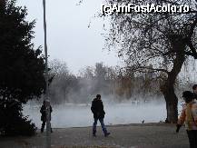 [P23] La lacurile termale din Budapesta,era frig rau afara dar apa era calda, de aceea se vad cu ies aburii din lac, dec. 2007 » foto by ileanaxperta*
 - 
<span class="allrVoted glyphicon glyphicon-heart hidden" id="av31225"></span>
<a class="m-l-10 hidden" id="sv31225" onclick="voting_Foto_DelVot(,31225,1275)" role="button">șterge vot <span class="glyphicon glyphicon-remove"></span></a>
<a id="v931225" class=" c-red"  onclick="voting_Foto_SetVot(31225)" role="button"><span class="glyphicon glyphicon-heart-empty"></span> <b>LIKE</b> = Votează poza</a> <img class="hidden"  id="f31225W9" src="/imagini/loader.gif" border="0" /><span class="AjErrMes hidden" id="e31225ErM"></span>