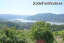 [P27] Dunărea, la Visegrad » foto by Costi
 - 
<span class="allrVoted glyphicon glyphicon-heart hidden" id="av28994"></span>
<a class="m-l-10 hidden" id="sv28994" onclick="voting_Foto_DelVot(,28994,1275)" role="button">șterge vot <span class="glyphicon glyphicon-remove"></span></a>
<a id="v928994" class=" c-red"  onclick="voting_Foto_SetVot(28994)" role="button"><span class="glyphicon glyphicon-heart-empty"></span> <b>LIKE</b> = Votează poza</a> <img class="hidden"  id="f28994W9" src="/imagini/loader.gif" border="0" /><span class="AjErrMes hidden" id="e28994ErM"></span>