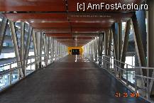 [P01] Oceanarium - podul de la intrare. Sus se vad afisate cateva informatii generale privind oceanele » foto by deliutza27
 - 
<span class="allrVoted glyphicon glyphicon-heart hidden" id="av194922"></span>
<a class="m-l-10 hidden" id="sv194922" onclick="voting_Foto_DelVot(,194922,1392)" role="button">șterge vot <span class="glyphicon glyphicon-remove"></span></a>
<a id="v9194922" class=" c-red"  onclick="voting_Foto_SetVot(194922)" role="button"><span class="glyphicon glyphicon-heart-empty"></span> <b>LIKE</b> = Votează poza</a> <img class="hidden"  id="f194922W9" src="/imagini/loader.gif" border="0" /><span class="AjErrMes hidden" id="e194922ErM"></span>