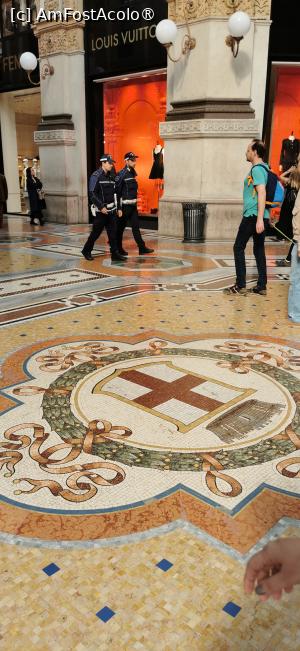 [P06] Galleria Vitorio Emanuelle II » foto by ⭐ValentinB_88⭐
 - 
<span class="allrVoted glyphicon glyphicon-heart hidden" id="av1425934"></span>
<a class="m-l-10 hidden" id="sv1425934" onclick="voting_Foto_DelVot(,1425934,1493)" role="button">șterge vot <span class="glyphicon glyphicon-remove"></span></a>
<a id="v91425934" class=" c-red"  onclick="voting_Foto_SetVot(1425934)" role="button"><span class="glyphicon glyphicon-heart-empty"></span> <b>LIKE</b> = Votează poza</a> <img class="hidden"  id="f1425934W9" src="/imagini/loader.gif" border="0" /><span class="AjErrMes hidden" id="e1425934ErM"></span>