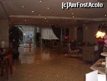 [P13] Hotelul Solana, lobby » foto by ancamariagadea*
 - 
<span class="allrVoted glyphicon glyphicon-heart hidden" id="av152489"></span>
<a class="m-l-10 hidden" id="sv152489" onclick="voting_Foto_DelVot(,152489,1561)" role="button">șterge vot <span class="glyphicon glyphicon-remove"></span></a>
<a id="v9152489" class=" c-red"  onclick="voting_Foto_SetVot(152489)" role="button"><span class="glyphicon glyphicon-heart-empty"></span> <b>LIKE</b> = Votează poza</a> <img class="hidden"  id="f152489W9" src="/imagini/loader.gif" border="0" /><span class="AjErrMes hidden" id="e152489ErM"></span>