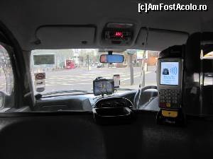 [P29] Interior de taxi în londra cu POS-ul de care vă povesteam.  » foto by sophie_p*
 - 
<span class="allrVoted glyphicon glyphicon-heart hidden" id="av584531"></span>
<a class="m-l-10 hidden" id="sv584531" onclick="voting_Foto_DelVot(,584531,1570)" role="button">șterge vot <span class="glyphicon glyphicon-remove"></span></a>
<a id="v9584531" class=" c-red"  onclick="voting_Foto_SetVot(584531)" role="button"><span class="glyphicon glyphicon-heart-empty"></span> <b>LIKE</b> = Votează poza</a> <img class="hidden"  id="f584531W9" src="/imagini/loader.gif" border="0" /><span class="AjErrMes hidden" id="e584531ErM"></span>