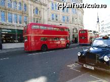 [P20] Londra - autobuzul 15 si celebrul taxi » foto by kmy
 - 
<span class="allrVoted glyphicon glyphicon-heart hidden" id="av249532"></span>
<a class="m-l-10 hidden" id="sv249532" onclick="voting_Foto_DelVot(,249532,1570)" role="button">șterge vot <span class="glyphicon glyphicon-remove"></span></a>
<a id="v9249532" class=" c-red"  onclick="voting_Foto_SetVot(249532)" role="button"><span class="glyphicon glyphicon-heart-empty"></span> <b>LIKE</b> = Votează poza</a> <img class="hidden"  id="f249532W9" src="/imagini/loader.gif" border="0" /><span class="AjErrMes hidden" id="e249532ErM"></span>