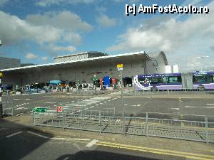 [P01] poza facut din statia de shuttle bus iar acesta este aerop. Luton » foto by dan sorin
 - 
<span class="allrVoted glyphicon glyphicon-heart hidden" id="av415165"></span>
<a class="m-l-10 hidden" id="sv415165" onclick="voting_Foto_DelVot(,415165,1570)" role="button">șterge vot <span class="glyphicon glyphicon-remove"></span></a>
<a id="v9415165" class=" c-red"  onclick="voting_Foto_SetVot(415165)" role="button"><span class="glyphicon glyphicon-heart-empty"></span> <b>LIKE</b> = Votează poza</a> <img class="hidden"  id="f415165W9" src="/imagini/loader.gif" border="0" /><span class="AjErrMes hidden" id="e415165ErM"></span>