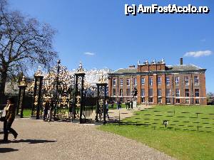 [P14] Kensington Palace » foto by Corina03
 - 
<span class="allrVoted glyphicon glyphicon-heart hidden" id="av422508"></span>
<a class="m-l-10 hidden" id="sv422508" onclick="voting_Foto_DelVot(,422508,1570)" role="button">șterge vot <span class="glyphicon glyphicon-remove"></span></a>
<a id="v9422508" class=" c-red"  onclick="voting_Foto_SetVot(422508)" role="button"><span class="glyphicon glyphicon-heart-empty"></span> <b>LIKE</b> = Votează poza</a> <img class="hidden"  id="f422508W9" src="/imagini/loader.gif" border="0" /><span class="AjErrMes hidden" id="e422508ErM"></span>