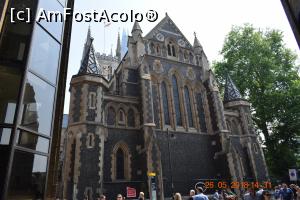 [P14] Southwark Cathedral - fatada principala » foto by Pușcașu Marin
 - 
<span class="allrVoted glyphicon glyphicon-heart hidden" id="av974317"></span>
<a class="m-l-10 hidden" id="sv974317" onclick="voting_Foto_DelVot(,974317,1570)" role="button">șterge vot <span class="glyphicon glyphicon-remove"></span></a>
<a id="v9974317" class=" c-red"  onclick="voting_Foto_SetVot(974317)" role="button"><span class="glyphicon glyphicon-heart-empty"></span> <b>LIKE</b> = Votează poza</a> <img class="hidden"  id="f974317W9" src="/imagini/loader.gif" border="0" /><span class="AjErrMes hidden" id="e974317ErM"></span>