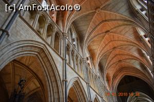 [P16] Southwark Cathedral - arcade si bolta gotica » foto by Pușcașu Marin
 - 
<span class="allrVoted glyphicon glyphicon-heart hidden" id="av974319"></span>
<a class="m-l-10 hidden" id="sv974319" onclick="voting_Foto_DelVot(,974319,1570)" role="button">șterge vot <span class="glyphicon glyphicon-remove"></span></a>
<a id="v9974319" class=" c-red"  onclick="voting_Foto_SetVot(974319)" role="button"><span class="glyphicon glyphicon-heart-empty"></span> <b>LIKE</b> = Votează poza</a> <img class="hidden"  id="f974319W9" src="/imagini/loader.gif" border="0" /><span class="AjErrMes hidden" id="e974319ErM"></span>
