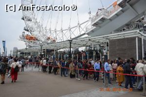 [P20] Sa ne-asezam la coada la London Eye sau sa mai fumam o tigara?  » foto by Pușcașu Marin
 - 
<span class="allrVoted glyphicon glyphicon-heart hidden" id="av976482"></span>
<a class="m-l-10 hidden" id="sv976482" onclick="voting_Foto_DelVot(,976482,1570)" role="button">șterge vot <span class="glyphicon glyphicon-remove"></span></a>
<a id="v9976482" class=" c-red"  onclick="voting_Foto_SetVot(976482)" role="button"><span class="glyphicon glyphicon-heart-empty"></span> <b>LIKE</b> = Votează poza</a> <img class="hidden"  id="f976482W9" src="/imagini/loader.gif" border="0" /><span class="AjErrMes hidden" id="e976482ErM"></span>