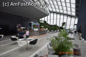 [P34] Sky Gardens - la iesirea din lift » foto by Pușcașu Marin
 - 
<span class="allrVoted glyphicon glyphicon-heart hidden" id="av976519"></span>
<a class="m-l-10 hidden" id="sv976519" onclick="voting_Foto_DelVot(,976519,1570)" role="button">șterge vot <span class="glyphicon glyphicon-remove"></span></a>
<a id="v9976519" class=" c-red"  onclick="voting_Foto_SetVot(976519)" role="button"><span class="glyphicon glyphicon-heart-empty"></span> <b>LIKE</b> = Votează poza</a> <img class="hidden"  id="f976519W9" src="/imagini/loader.gif" border="0" /><span class="AjErrMes hidden" id="e976519ErM"></span>