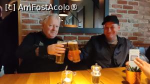 [P54] si doi baieti cucuieti_tot la Fish and Chips All Bar One Waterloo London » foto by mihaelab
 - 
<span class="allrVoted glyphicon glyphicon-heart hidden" id="av1522753"></span>
<a class="m-l-10 hidden" id="sv1522753" onclick="voting_Foto_DelVot(,1522753,1570)" role="button">șterge vot <span class="glyphicon glyphicon-remove"></span></a>
<a id="v91522753" class=" c-red"  onclick="voting_Foto_SetVot(1522753)" role="button"><span class="glyphicon glyphicon-heart-empty"></span> <b>LIKE</b> = Votează poza</a> <img class="hidden"  id="f1522753W9" src="/imagini/loader.gif" border="0" /><span class="AjErrMes hidden" id="e1522753ErM"></span>