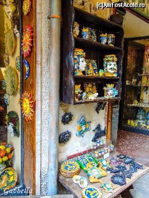 [P04] Magazinele locale in Castelmola » foto by GabrielaG
 - 
<span class="allrVoted glyphicon glyphicon-heart hidden" id="av605071"></span>
<a class="m-l-10 hidden" id="sv605071" onclick="voting_Foto_DelVot(,605071,1579)" role="button">șterge vot <span class="glyphicon glyphicon-remove"></span></a>
<a id="v9605071" class=" c-red"  onclick="voting_Foto_SetVot(605071)" role="button"><span class="glyphicon glyphicon-heart-empty"></span> <b>LIKE</b> = Votează poza</a> <img class="hidden"  id="f605071W9" src="/imagini/loader.gif" border="0" /><span class="AjErrMes hidden" id="e605071ErM"></span>