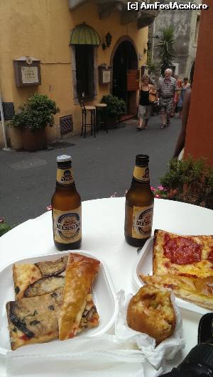 [P22] 'Strit fud' pt fiecare, gustos si cald la. orice ora :)  » foto by Artana
 - 
<span class="allrVoted glyphicon glyphicon-heart hidden" id="av566438"></span>
<a class="m-l-10 hidden" id="sv566438" onclick="voting_Foto_DelVot(,566438,1579)" role="button">șterge vot <span class="glyphicon glyphicon-remove"></span></a>
<a id="v9566438" class=" c-red"  onclick="voting_Foto_SetVot(566438)" role="button"><span class="glyphicon glyphicon-heart-empty"></span> <b>LIKE</b> = Votează poza</a> <img class="hidden"  id="f566438W9" src="/imagini/loader.gif" border="0" /><span class="AjErrMes hidden" id="e566438ErM"></span>